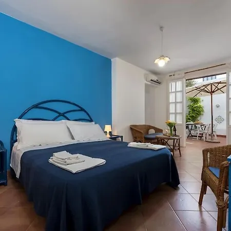 Casa Elena San Vito 圣维托罗卡波